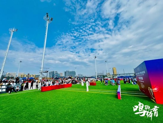 雙膝重建后正式簽約山西崇德榮海，艾沙江·庫(kù)爾班：目標(biāo)多踢比賽，向更高平臺(tái)邁進(jìn)
