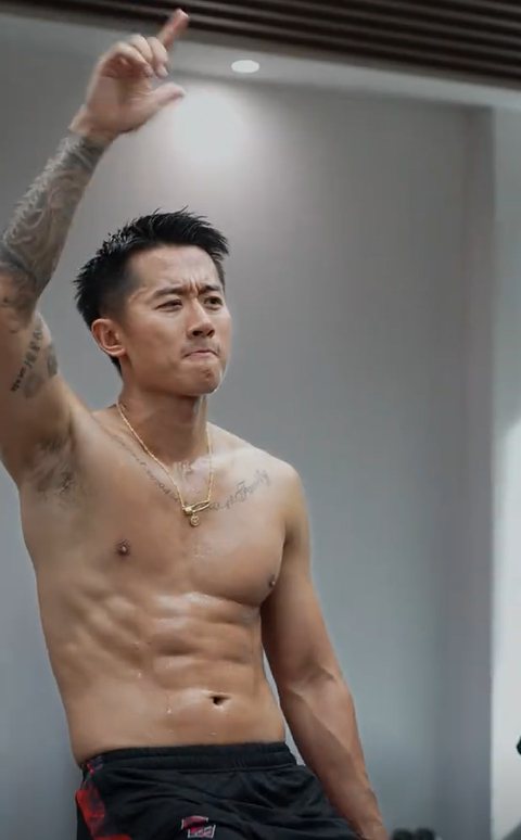 對話許小龍：36歲退役球員腹肌仍在 李鐵業(yè)務(wù)能力確實強(qiáng)但出事想不到