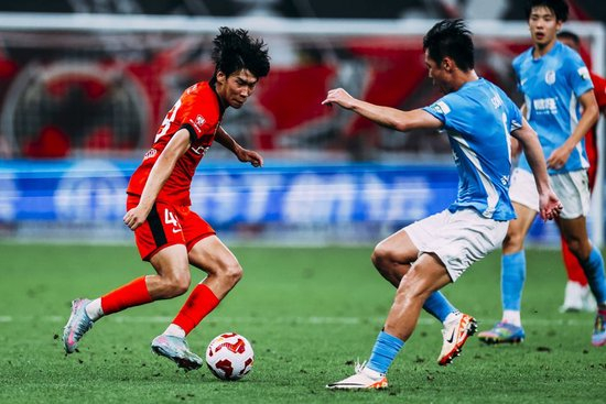 19歲李新翔傳射建功，海港3-0大勝大連英博重回勝利軌道