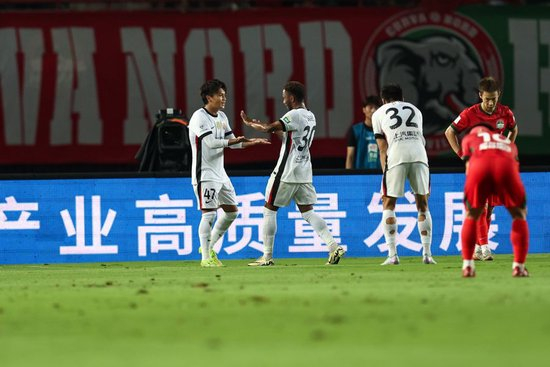 海港3-1客勝河南，李新翔連續(xù)進球+蒯紀聞助攻，年輕化改造收效