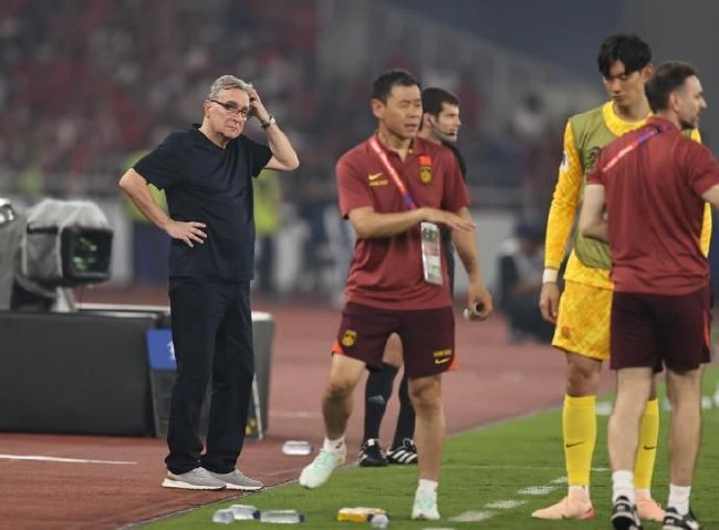 0-1負(fù)印尼 伊萬科維奇攬全責(zé)：我承擔(dān)非常大責(zé)任 國(guó)足提前出局