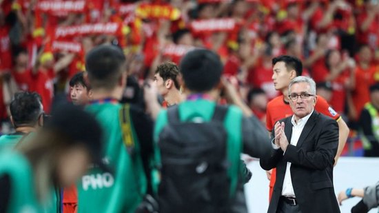 武磊兩針封閉拖累膝蓋 國足進(jìn)攻斷崖式下滑