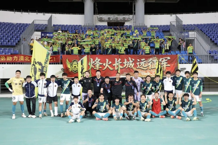 替補奇兵郭金鋮梅開二度，榆林礦工4-0完勝渭南青年提前出線