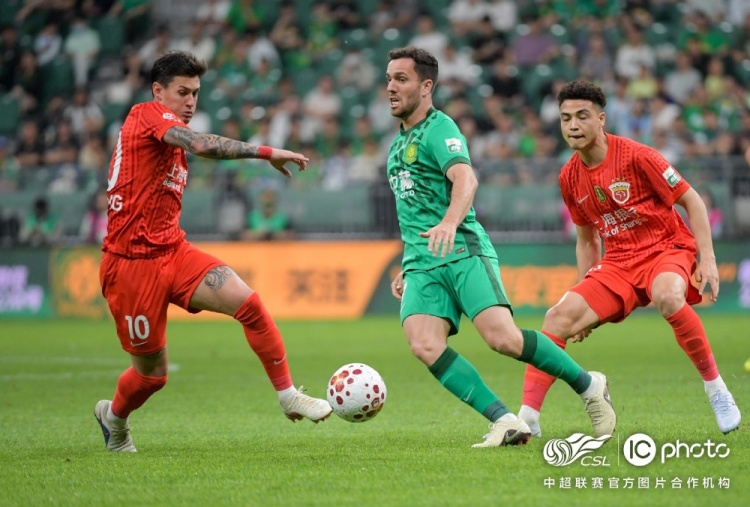 VAR三次介入 海港2-2客平國安 兩度領(lǐng)先均被扳平 VAR三次介入 海港2-2客平國安 兩度領(lǐng)先均被扳平