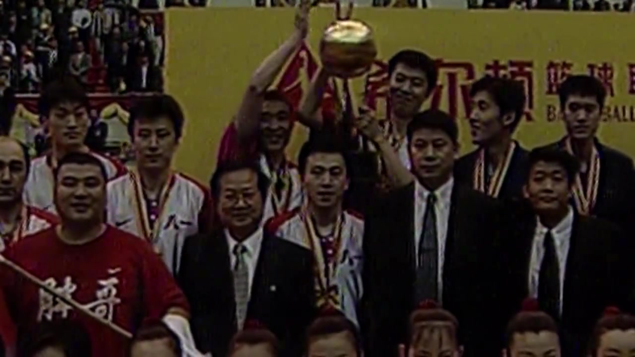 王治郅入選FIBA籃球名人堂 姚明隔空寄語：盼十年后以教練身份再進(jìn)