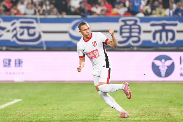 韋林頓席爾瓦5場球荒，蓉城0-2大連遭兩連敗