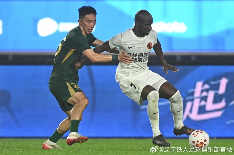 姆本扎帽子戲法 遼寧鐵人客場(chǎng)5-0橫掃浙江隊(duì)取客場(chǎng)首勝