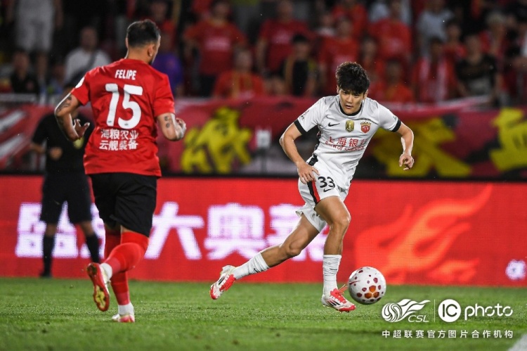 姆本扎+熱菲尼奧三分鐘兩球逆轉(zhuǎn)，海港客場(chǎng)2-3遭鐵人楠波灣絕殺