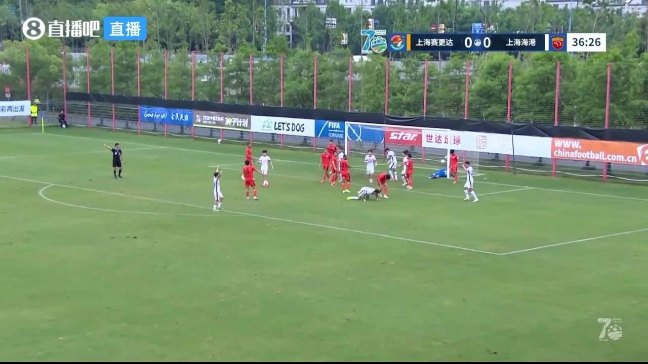 老兵不死！張琳芃頭球攻門，上海海港1-0領(lǐng)先上海賽更達(dá)