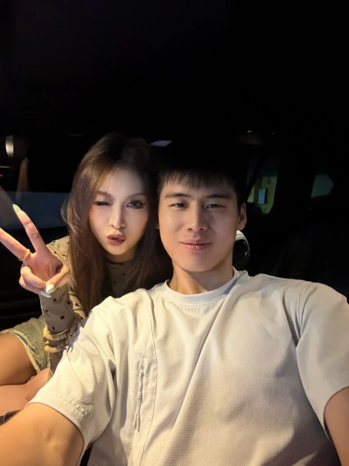 陳家政女友社媒曬甜蜜合照：這也不是個(gè)巧合 連我兄弟都曉得
