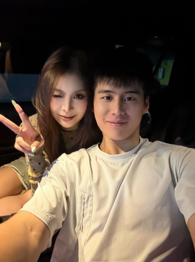 陳家政女友社媒曬甜蜜合照：這也不是個(gè)巧合 連我兄弟都曉得