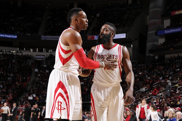 阿德巴約拳擊希羅面部！NBA隊友反目史再添新章