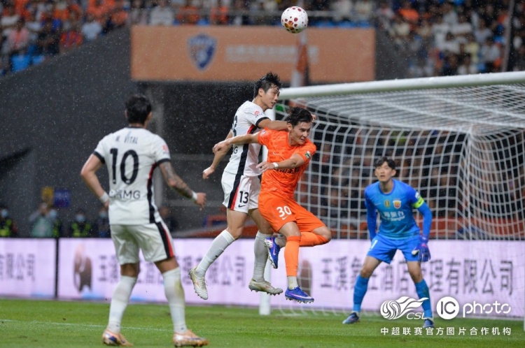 VAR兩度介入無效 海港客場2-2遭云南玉昆逼平