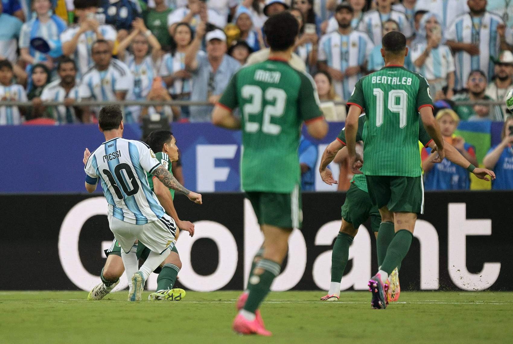 FIFA官方公布世界杯最佳進球12候選：費蘭決賽絕殺領銜，梅西姆巴佩在列