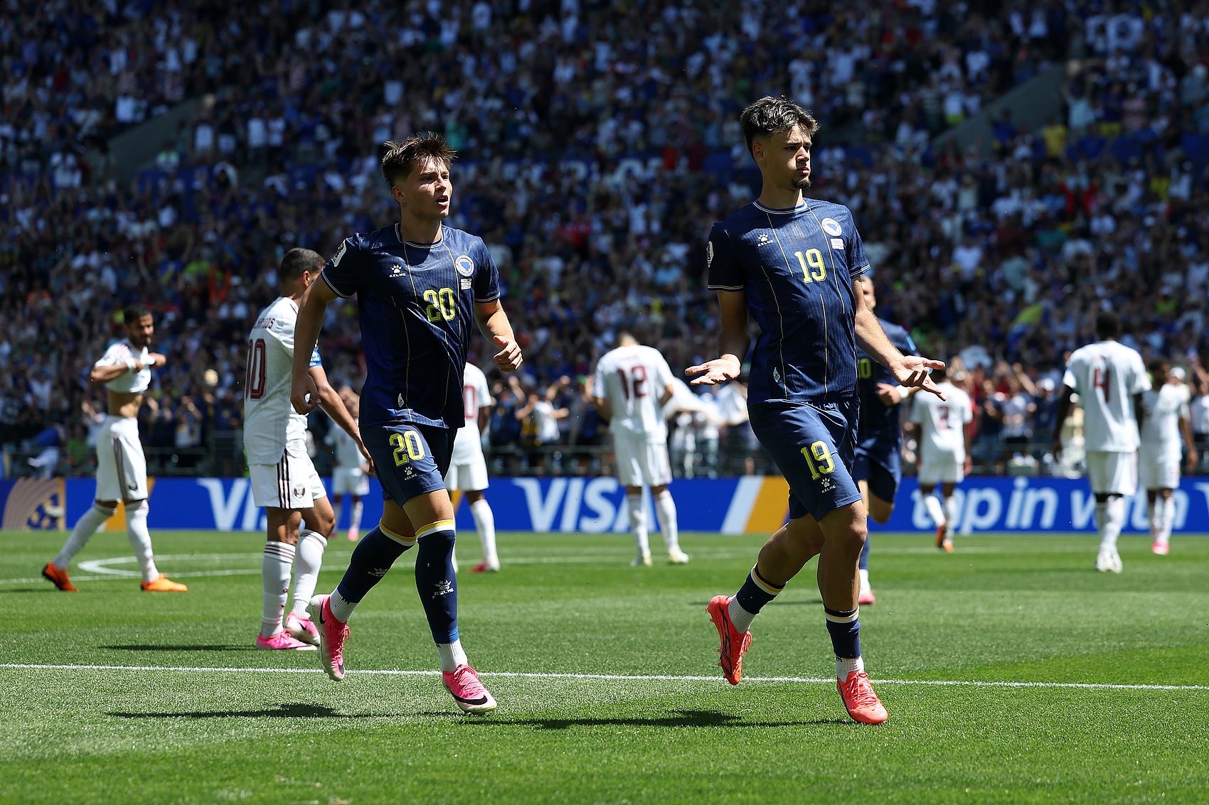 FIFA官方公布世界杯最佳進球12候選：費蘭決賽絕殺領銜，梅西姆巴佩在列