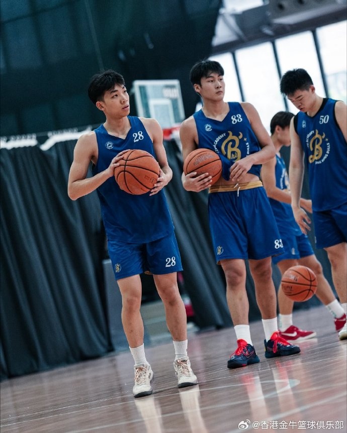 香港金牛U19順德四天三夜特訓(xùn)收官 體能教練Bojan帶隊硬扛一天三練