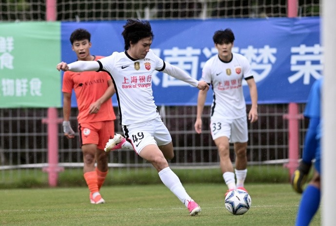 張琳芃頭槌劉祝潤(rùn)爆射 海港2-1險(xiǎn)勝賽更達(dá)晉級(jí)