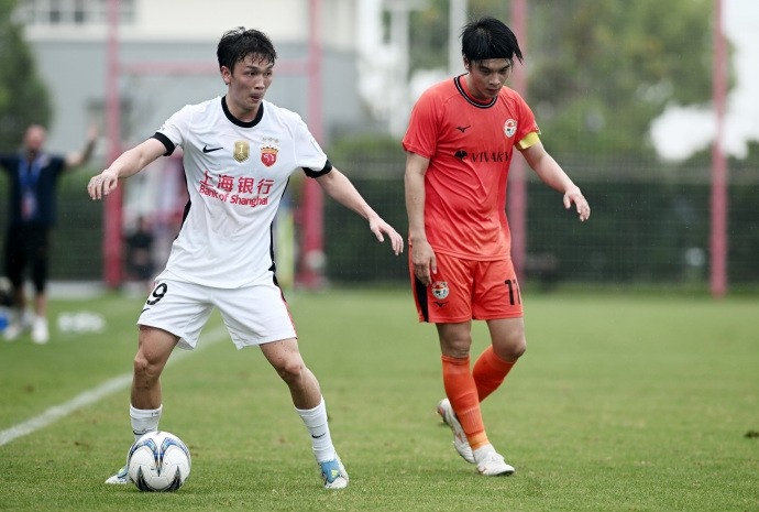 張琳芃頭槌劉祝潤爆射 海港2-1險勝賽更達(dá)晉級